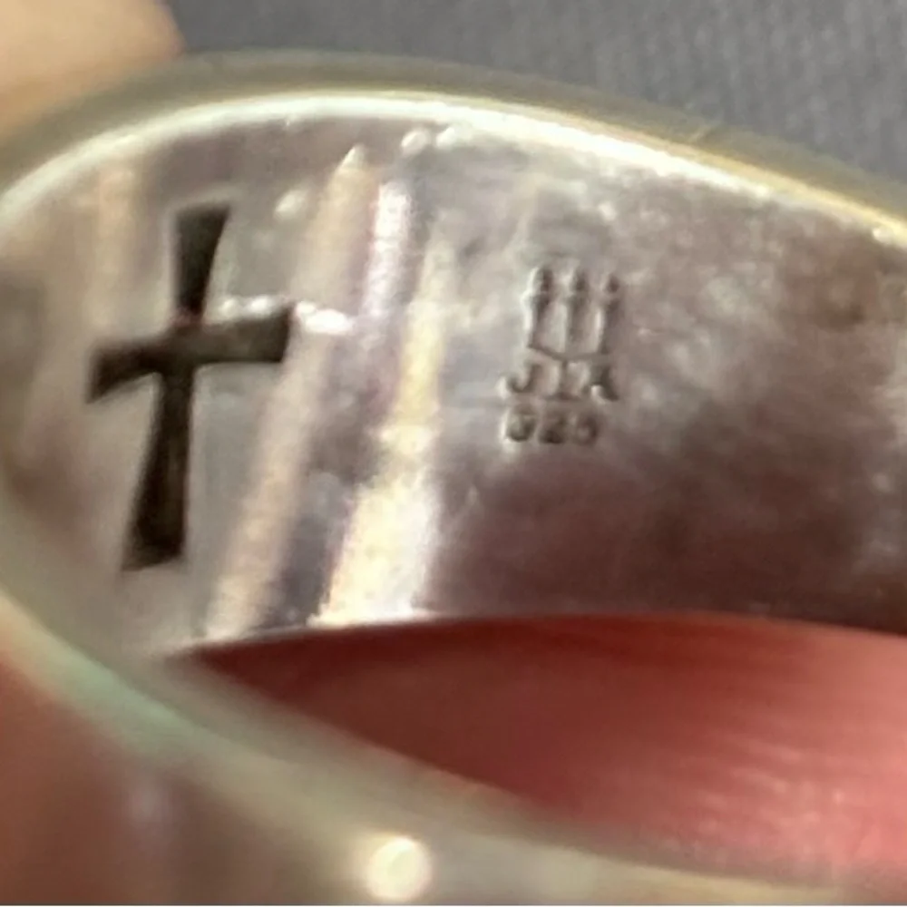 N/A james avery